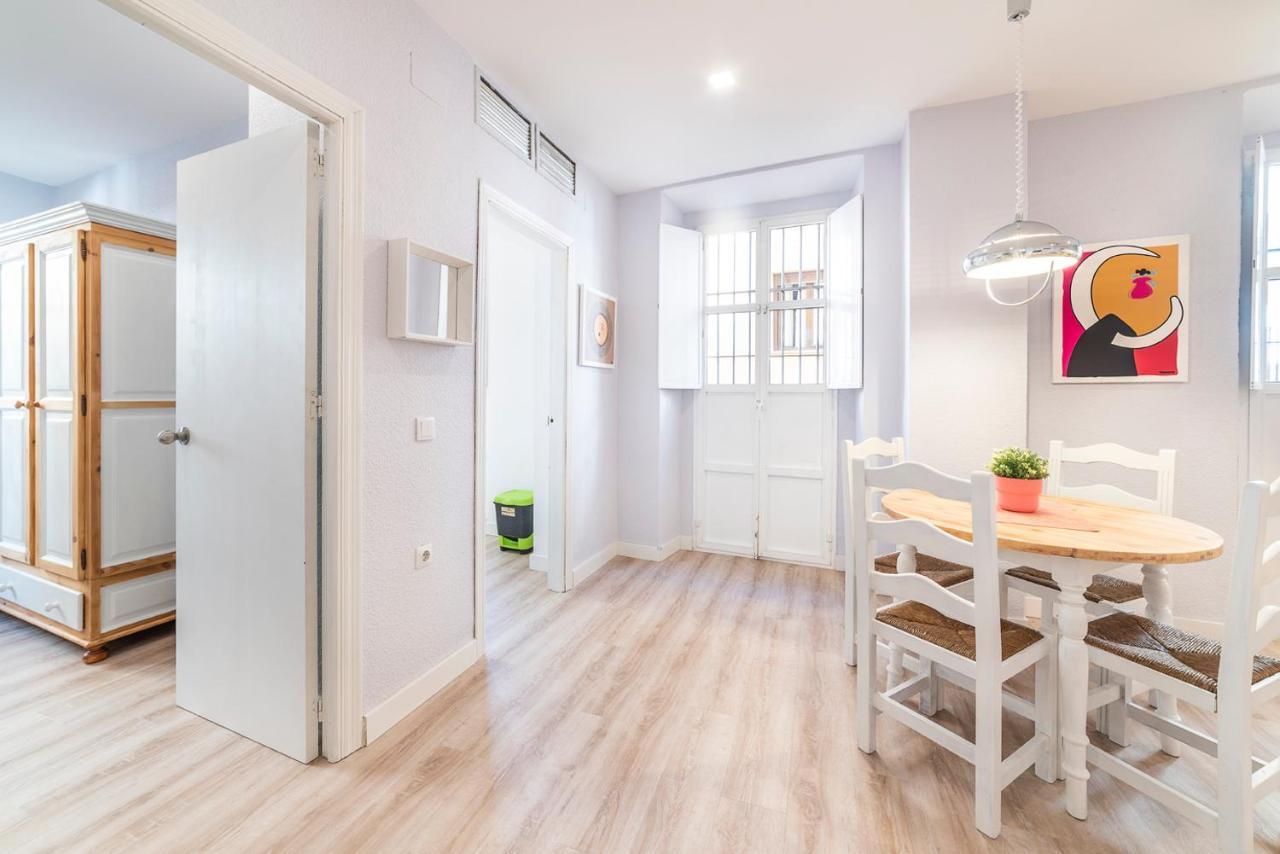Apartamentos Alfaqueque A Севілья Екстер'єр фото